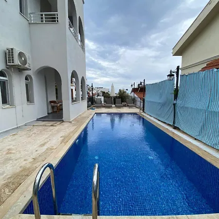 Flat With Shared Pool And Garden In Antalya Kalkan