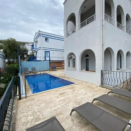 Flat With Shared Pool And Garden In Antalya *